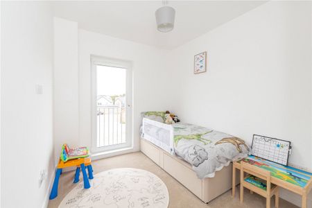 13 Mauseley Park - Photo 5