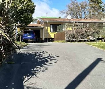 Peace and Tranquility yet so close to town! - Photo 3