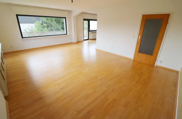 Großzügige 2-ZKB-Balkon-Wohnung, in guter Lage von Steinbach, sucht ein nettes Paar als neue Mieter. - Photo 1