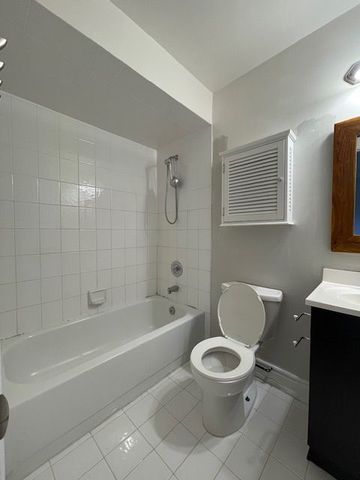 For Lease - 2194 Oak Bliss Crescent, Oakville, Ontario - Photo 3