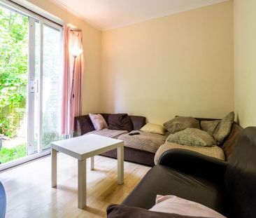 4 bedroom terraced house to rent - Photo 2