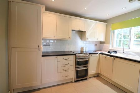 2 bedroom apartment to rent - Photo 4