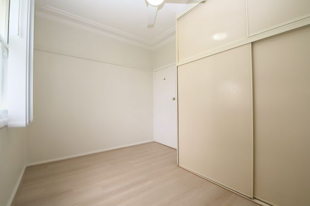 Renovated Three Bedroom Family Home - Photo 1