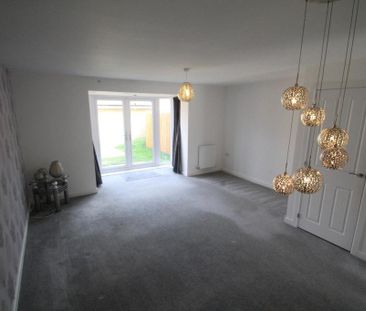 4 bedroom terraced house to rent - Photo 4