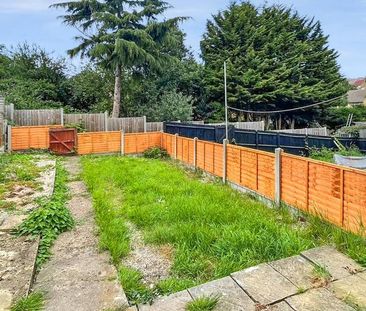 3 bedroom terraced house to rent - Photo 4