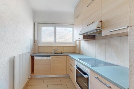 Ampio 4.5 locali con balcone a Bellinzona - Foto 4