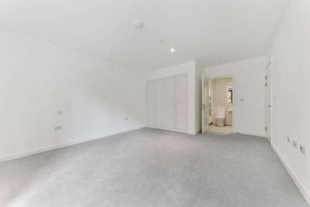 Savills are delighted to present this stunning two bedroom two bathroom apartment located on the second floor of a new-build development. - Photo 2