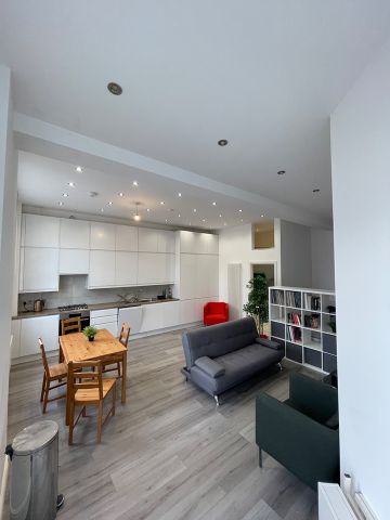 1 Bed Flat, Acton Park, W3 - Photo 2