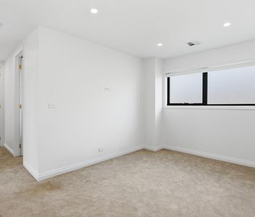 The Brand New Luxury Family Home You've Been Waiting For - Photo 4