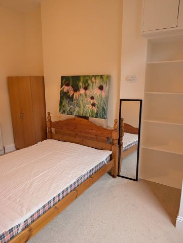 2 Bed Flat, Govan Road, G51 - Photo 4