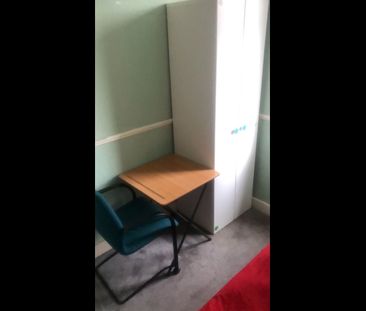Room in a Shared House, Shirley Gardens, IG11 - Photo 1