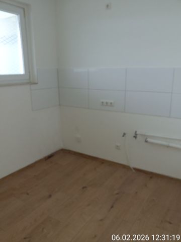 Helle 2-Zimmer-Wohnung mit Balkon in Laatzen - Foto 2