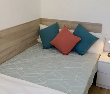 Room in a shared 8-bedroom apartment for rent in Collblanc - Foto 6