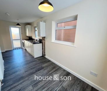 3 bedroom ground floor flat to rent - Photo 6
