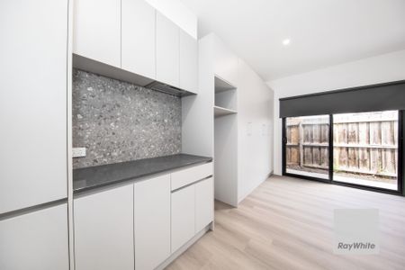 Brand New |Fully Furnished Studio - All Bills Included - Photo 4