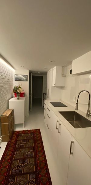 For Lease - 19 Teddington Park Avenue Unit# Bacholor, Toronto, Ontario - Photo 1