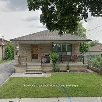 25 Garratt Boulevard E #(Room) - Photo 2