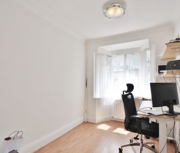 Brunswick Road, Ealing, London, W5 - Photo 2