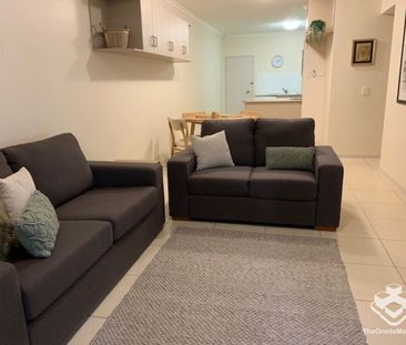 Modern Fully Furnished 2-Bedroom Inner-City Unit | Secure Parking - Photo 3