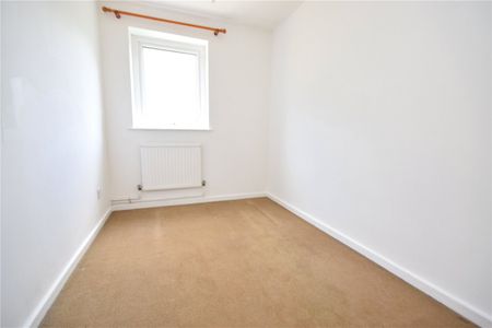 7, Adel Wood Drive, Leeds, West Yorkshire, LS16 8JQ - Photo 2