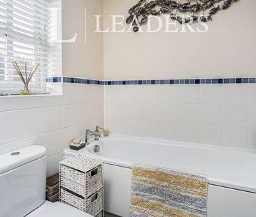 Updown Hill, Haywards Heath, RH16 - Photo 2