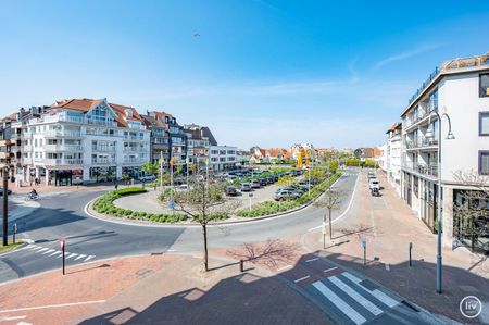 GEMEUBELD - Heel mooi afgewerkt en centraal gelegen appartement, met een open zicht op het Abraham Hansplein. - Photo 3