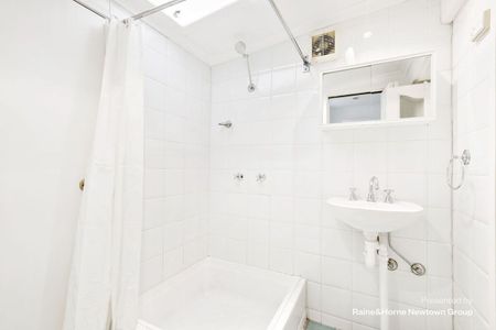 Charming Single Storey Terrace in the Heart of Newtown - Photo 4