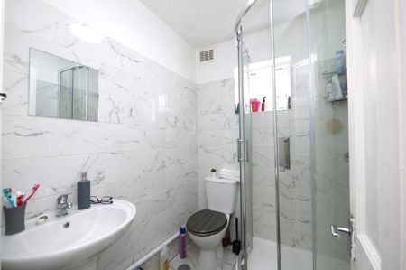 2 Bed Flat, St. Georges Road, E10 - Photo 5