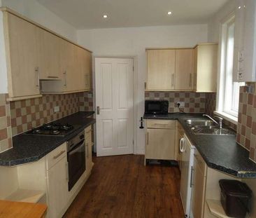 Bedroom Detached House In Winton, BH9 - Photo 3