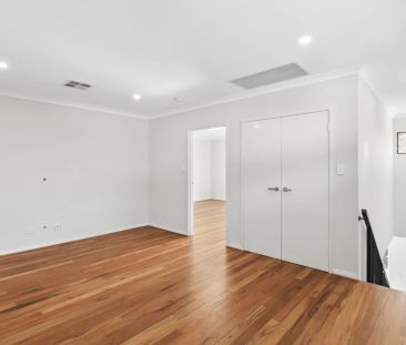 Elevated Contemporary Living - Photo 5