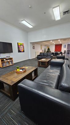 North Melbourne - Photo 1