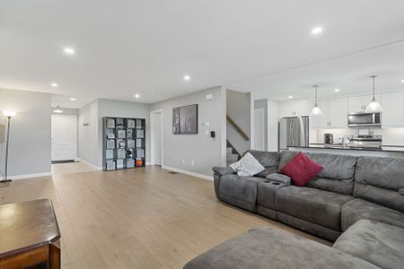 For Lease - 73 Pearl Street, Tillsonburg, Ontario - Photo 4