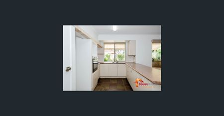 Spacious 4 Bedroom, 2 Bathroom Home in a Prime Location! - Photo 2