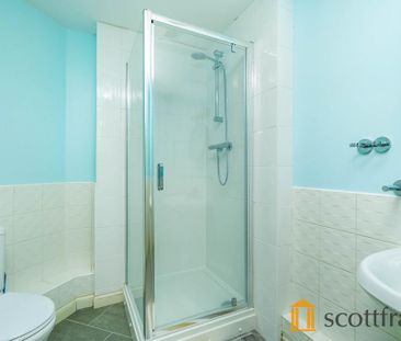 2 bedroom flat to rent - Photo 6