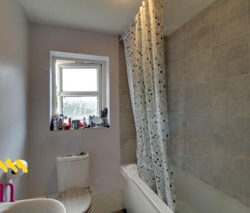 2 bedroom semi-detached house to rent - Photo 5