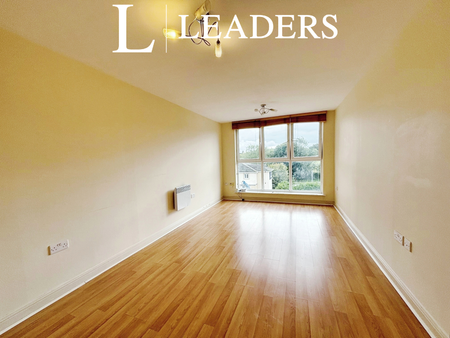 2 bedroom flat to rent Mill Court, Harlow - Photo 4