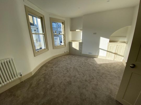 3 bedroom end of terrace house to rent - Photo 1