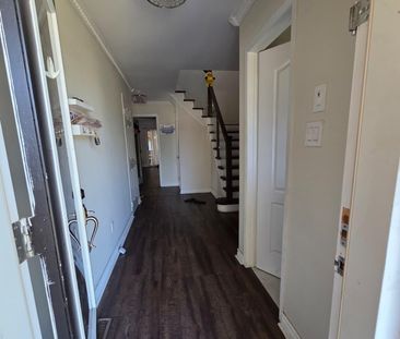 For Lease - 32 Shenstone Avenue, Brampton, Ontario - Photo 2