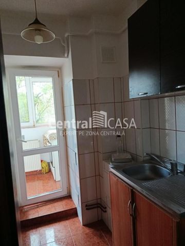 Apartament de inchiriat cu o camera, Centru-Gara - Photo 4