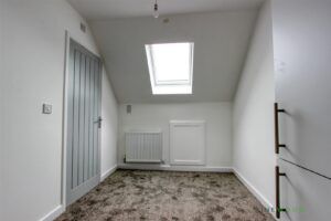 3 BEDROOM Townhouse - Semi Detached - Photo 3