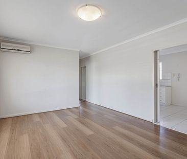 Stunning apartment, ideally located! - Photo 1