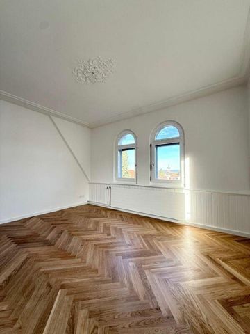 Unique 4-room apartment - Photo 3