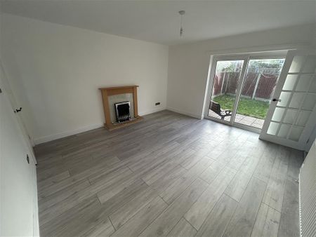 Lilac Crescent - Photo 3