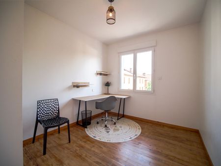 Location Appartement 4 pièces 76m² - Photo 5