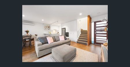 Townhouse in the Heart of Everton Park - Photo 3