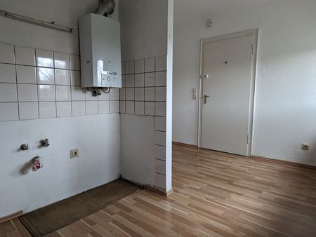 WILLKOMMEN! Top sanierte Singlewohnung! Garten! PKW-Stellplatz - Photo 3