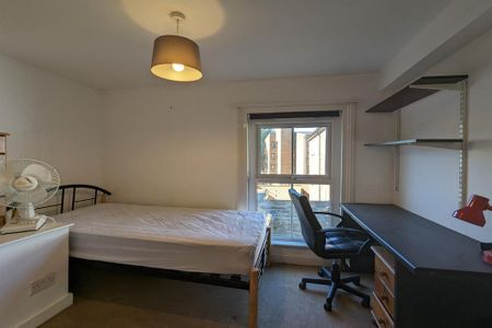 5 bedroom terraced house to rent - Photo 3