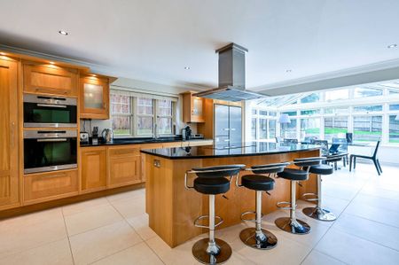 WOODHAM GATE, WOKING, SURREY, GU21, Woking, GU21 - Photo 5