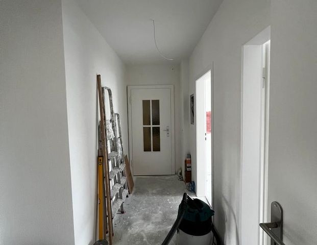 Neu-Renovierte 2-Zi, KDB, 56qm mit Balkon Nähe FernUni Hagen - Photo 1