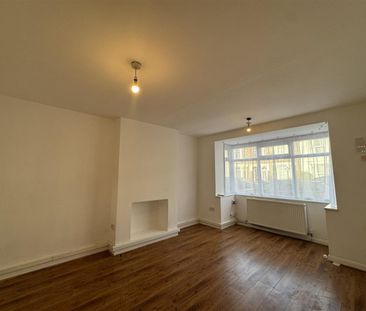 2 Bedroom Flat To Let - Photo 2